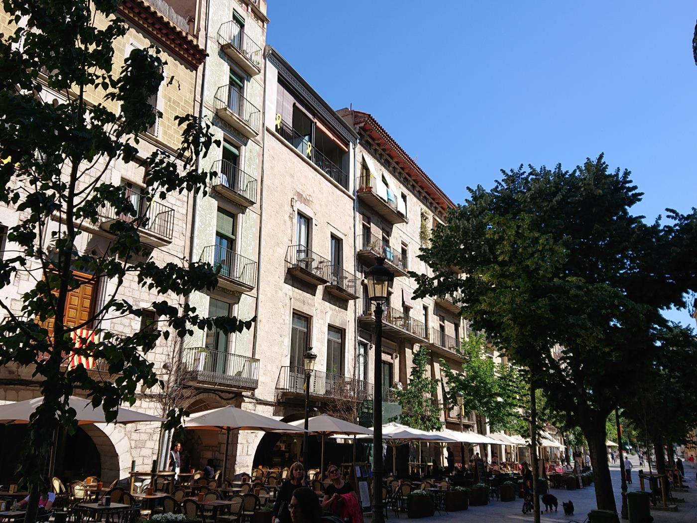 Bravissimo La Rambla Penthouse, with large terrace in Girona