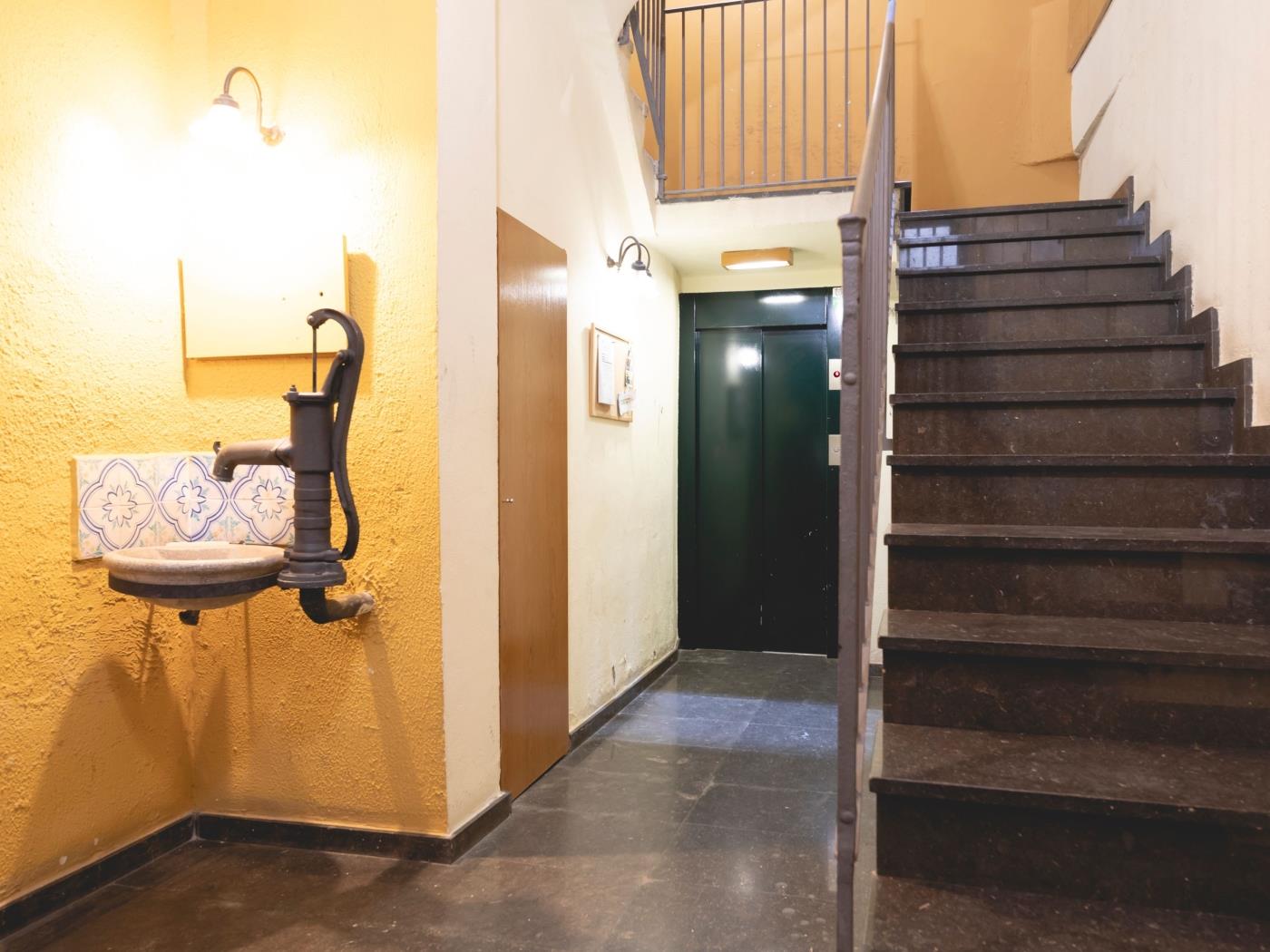 Mercaders 6 - Holiday apartment in Girona | Bravissimo in Girona