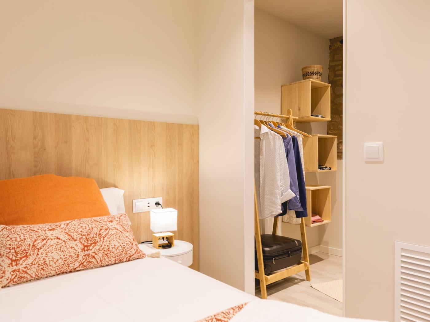 Plaça Catalunya - Apartament de vacances Girona | Bravissimo a Girona