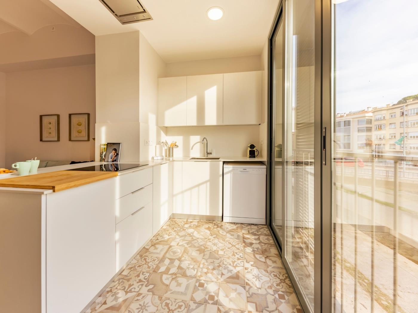 Bravissimo Riu Onyar, moderno y con 3 habitaciones en Girona