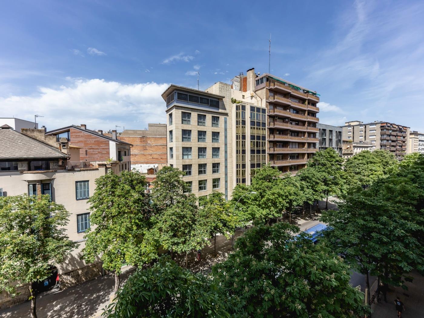 Bravissimo Gerió, 2-bedroom apartment in Girona