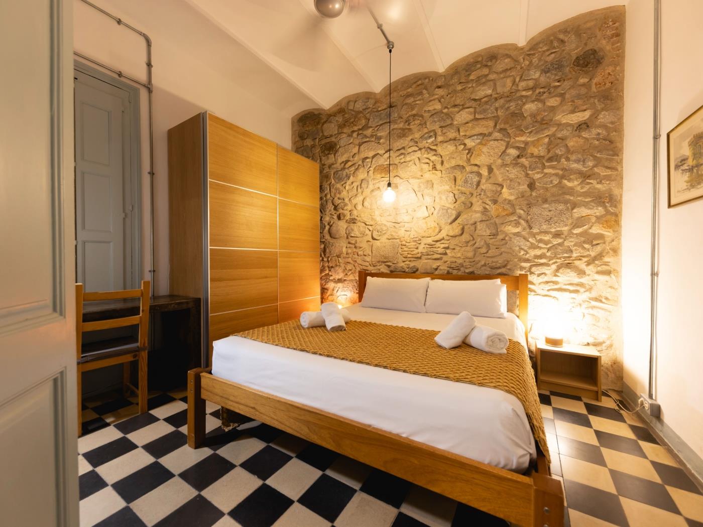 Bravissimo Les Rajoles, uniek en met 3 slaapkamers .en Girona