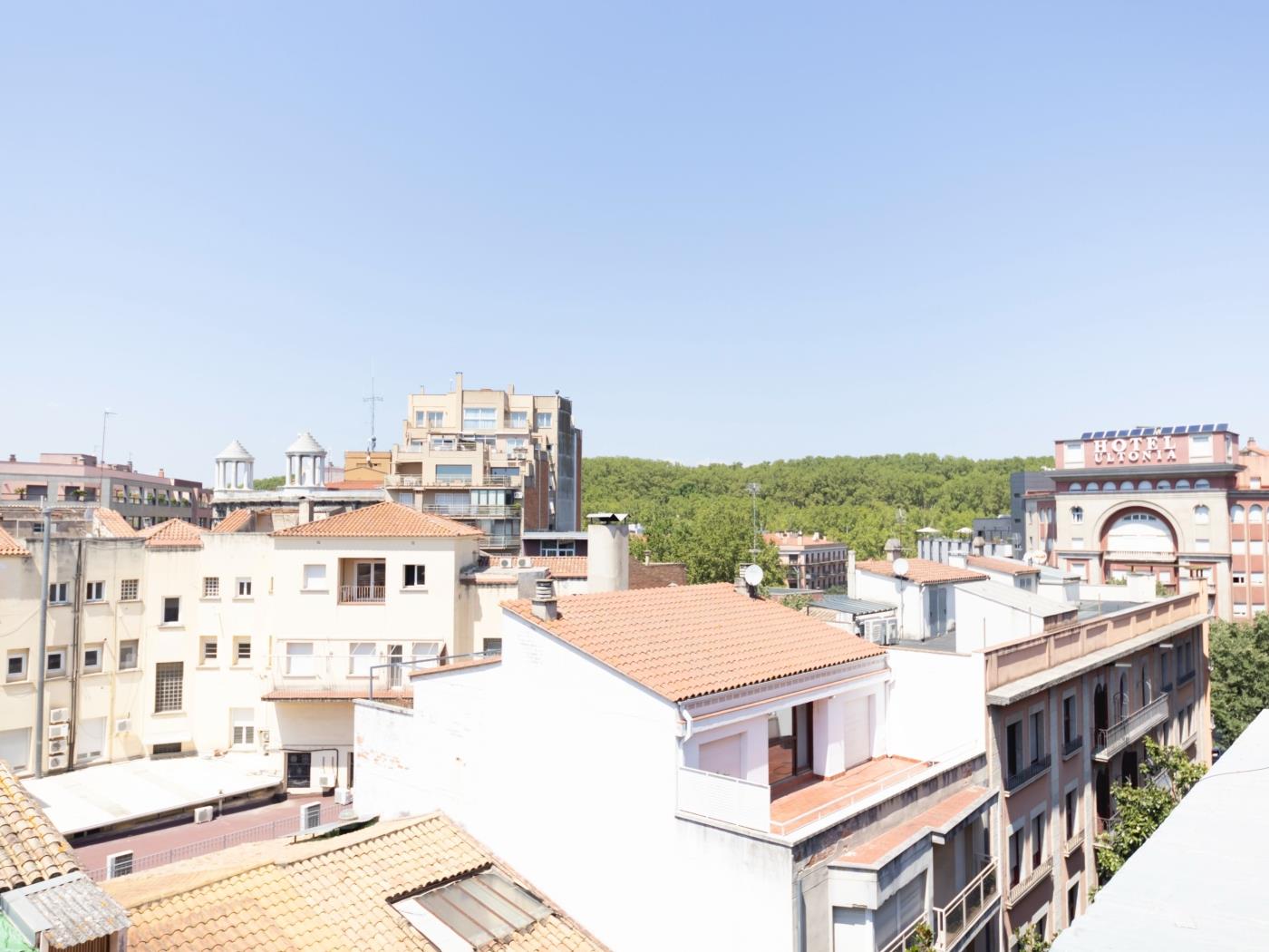 Bravissimo Eiximenis, bonica terrassa amb vistes a Girona