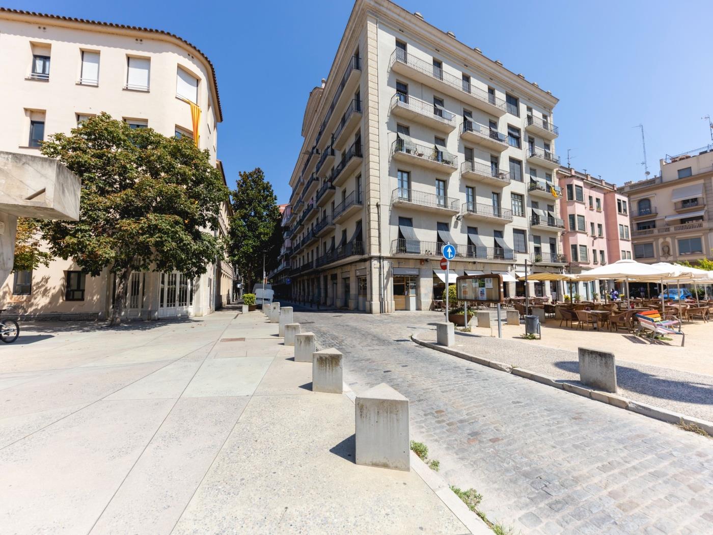 Bravissimo Eiximenis, bonica terrassa amb vistes a Girona