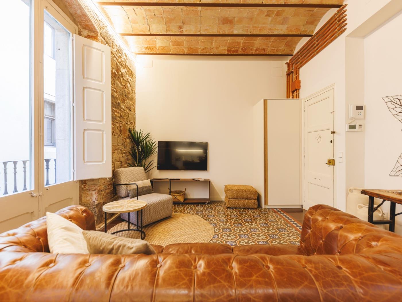 Mercaders 3-1-1 - Holiday Apartment Rental Girona | Bravissimo in Girona