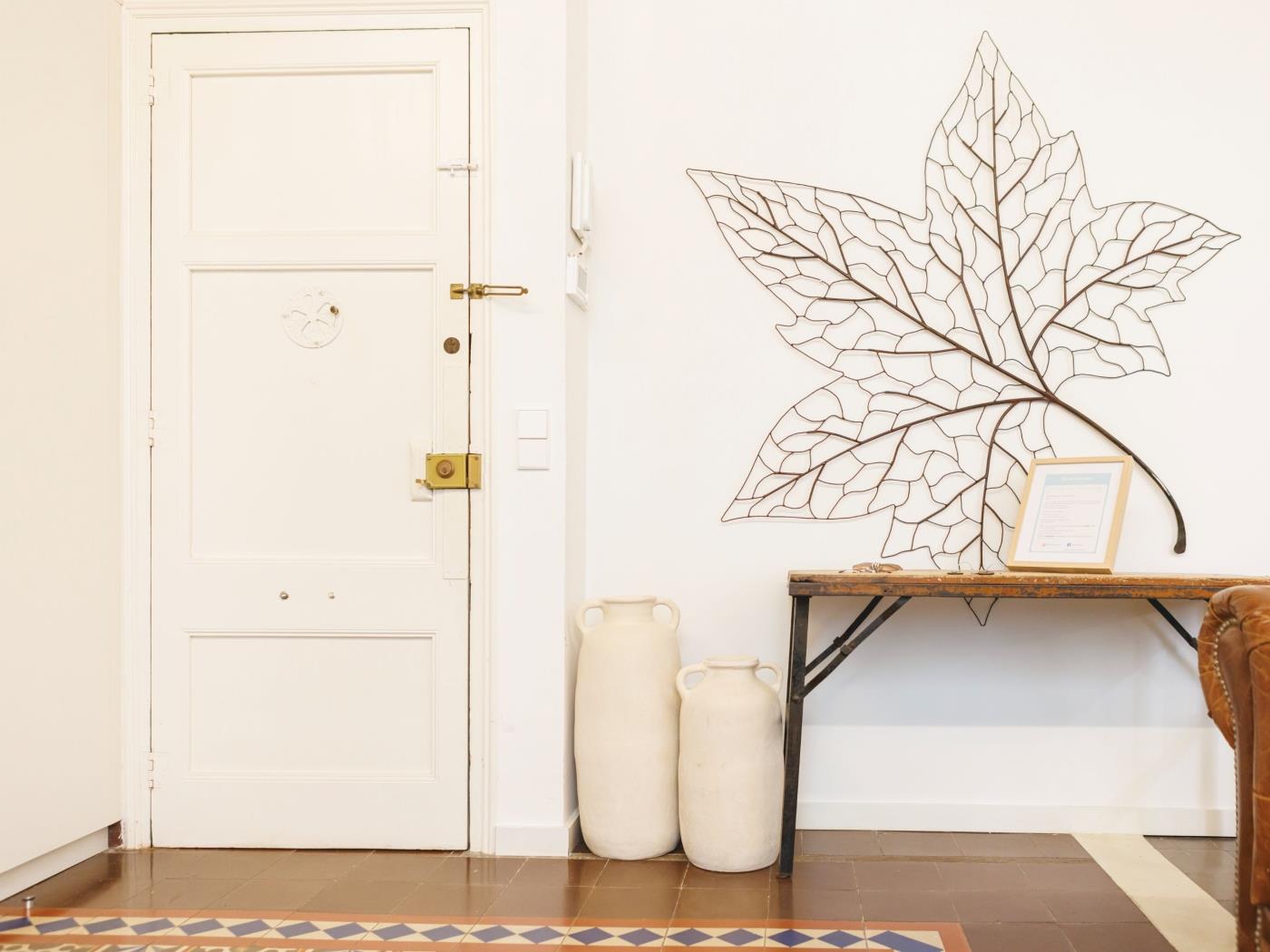 Mercaders 3-1-1 - Holiday Apartment Rental Girona | Bravissimo in Girona