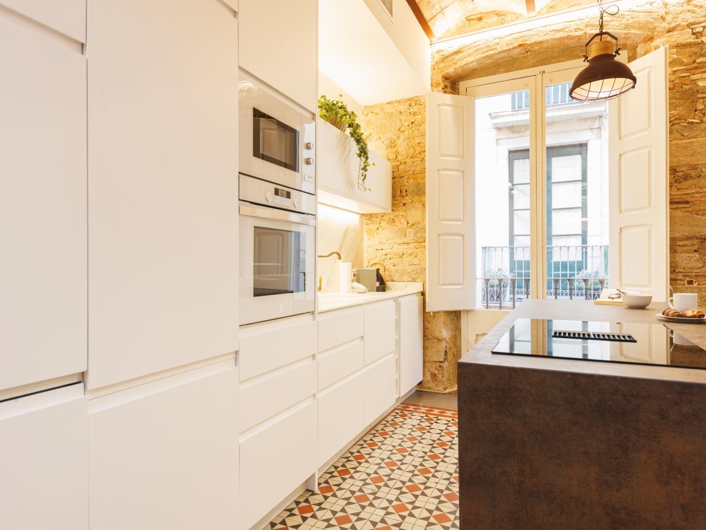 Mercaders 3-1-1 - Holiday Apartment Rental Girona | Bravissimo in Girona