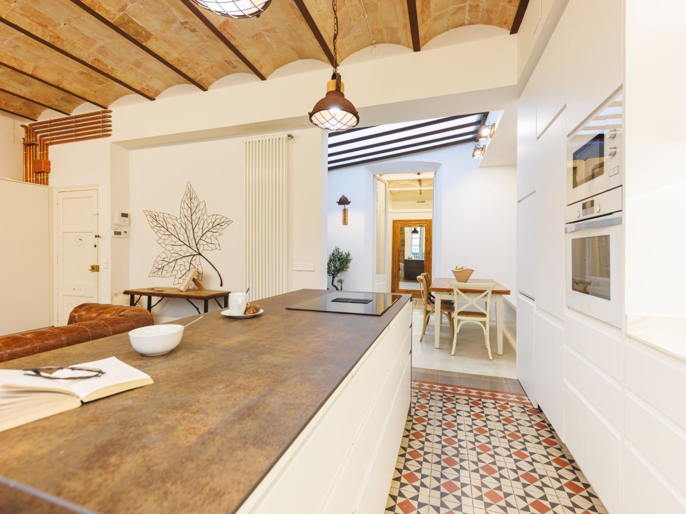 Mercaders 3-1-1 - Holiday Apartment Rental Girona | Bravissimo in Girona