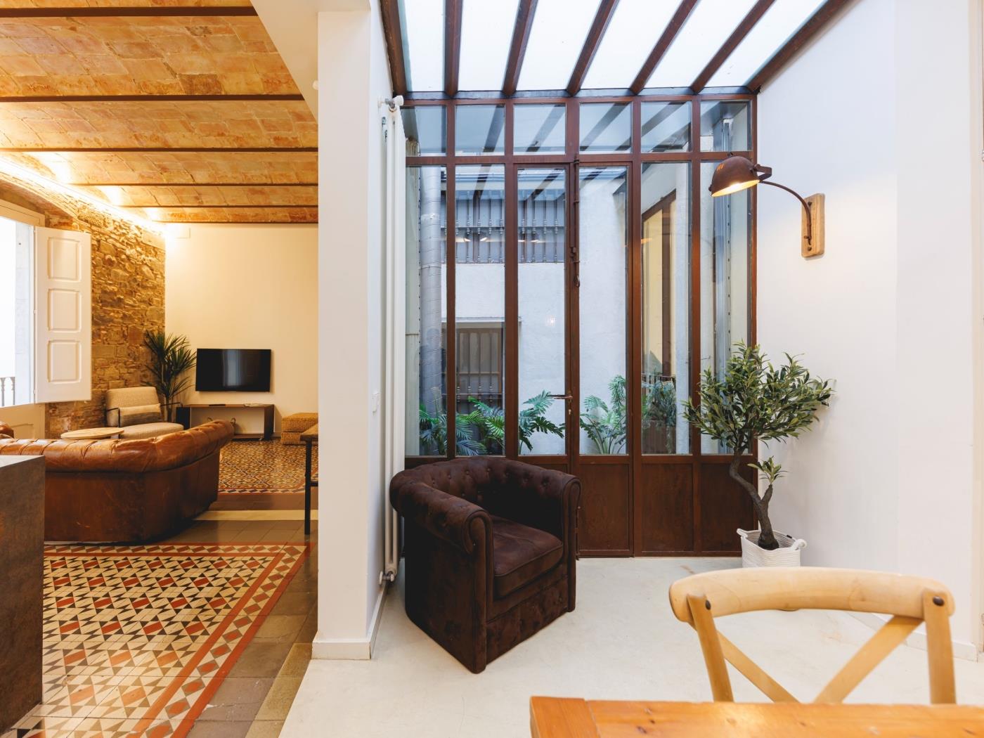 Mercaders 3-1-1 - Holiday Apartment Rental Girona | Bravissimo in Girona