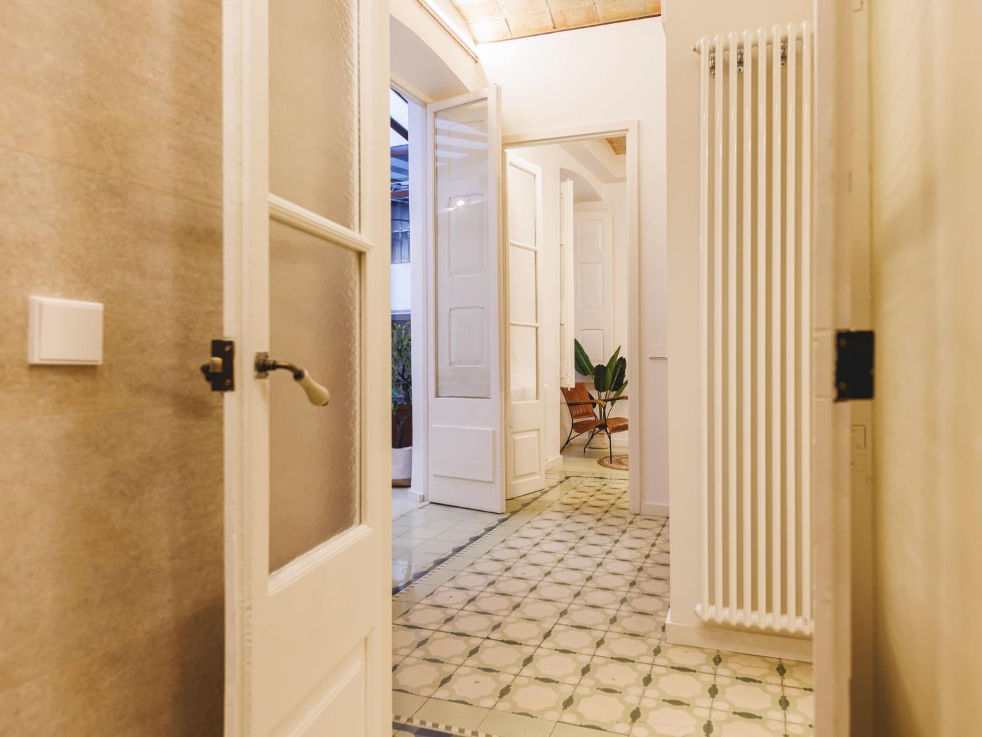 Mercaders 3-1-1 - Holiday Apartment Rental Girona | Bravissimo in Girona
