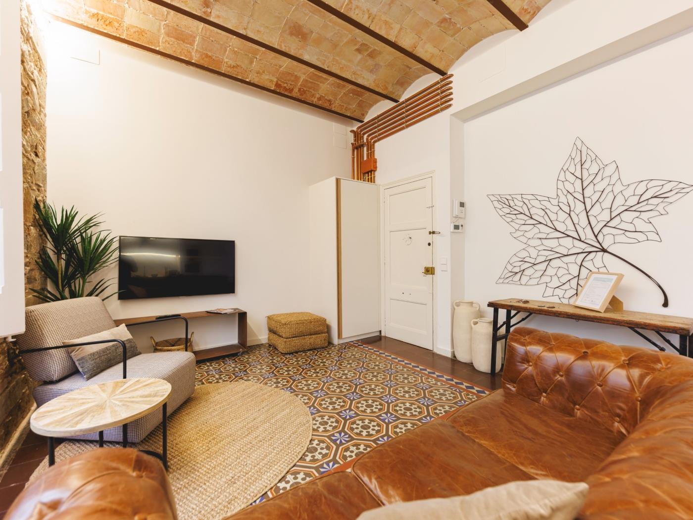 Mercaders 3-1-1 - Holiday Apartment Rental Girona | Bravissimo in Girona