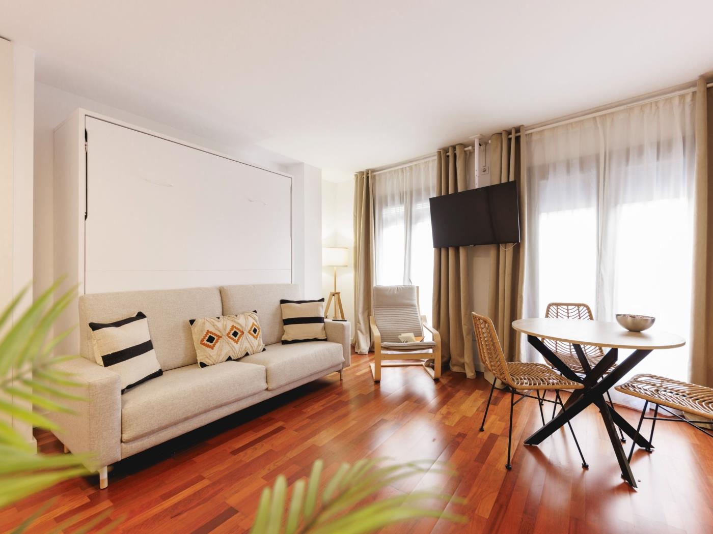 Plaça Catalunya Studio - Apartamento mensual Girona | Bravissimo en Girona