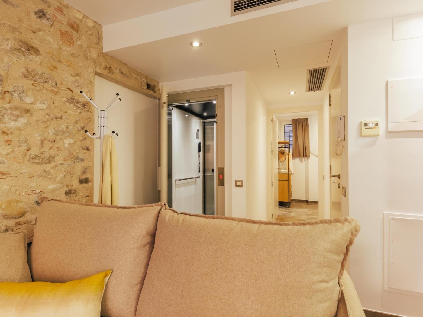 Mercadal - Monthly apartment in Girona | Bravissimo .en Girona