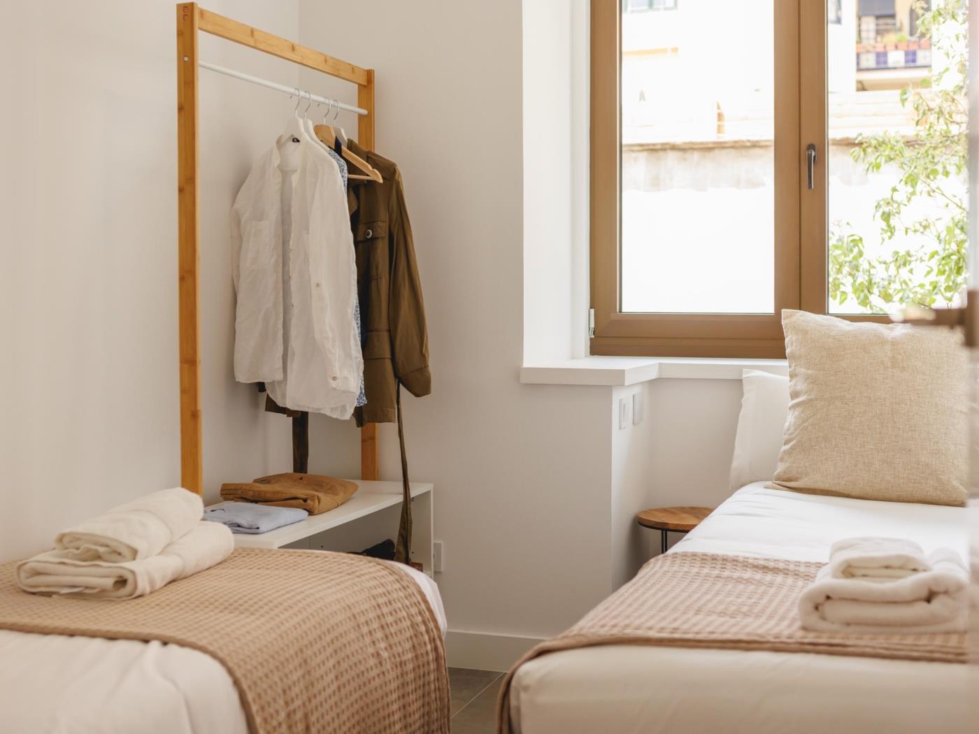 Turbau Entresol B - Holiday Apartment Rental Girona | Bravissimo in Girona
