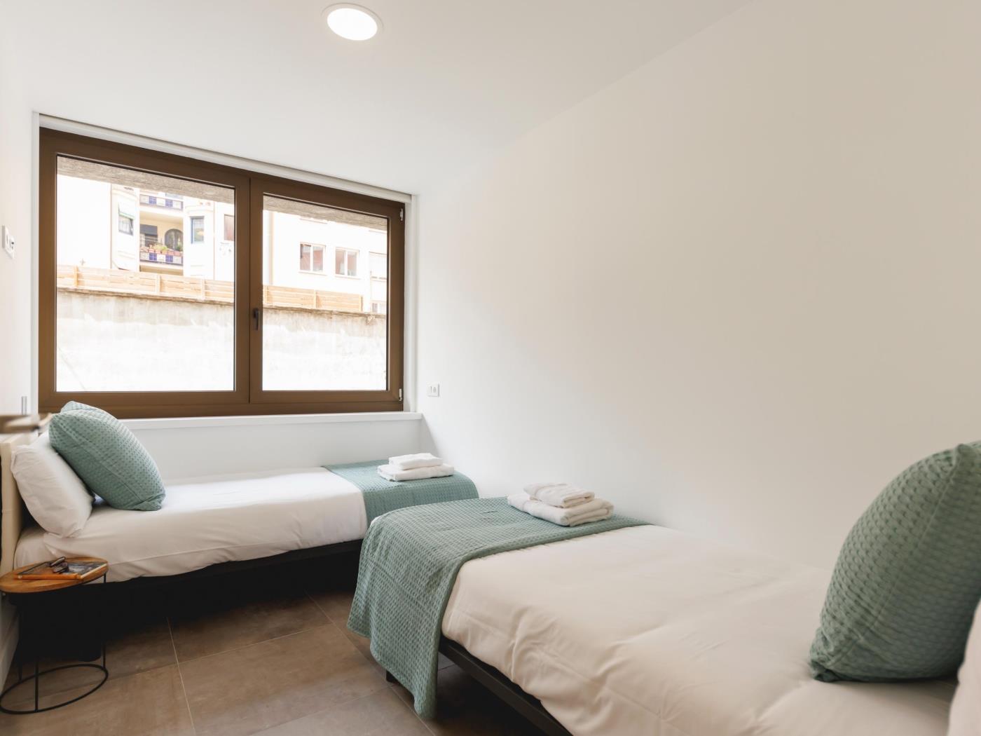 Turbau Entresol B - Holiday Apartment Rental Girona | Bravissimo in Girona