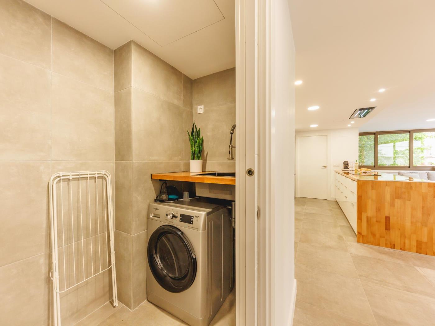 Turbau Entresol B - Holiday Apartment Rental Girona | Bravissimo in Girona