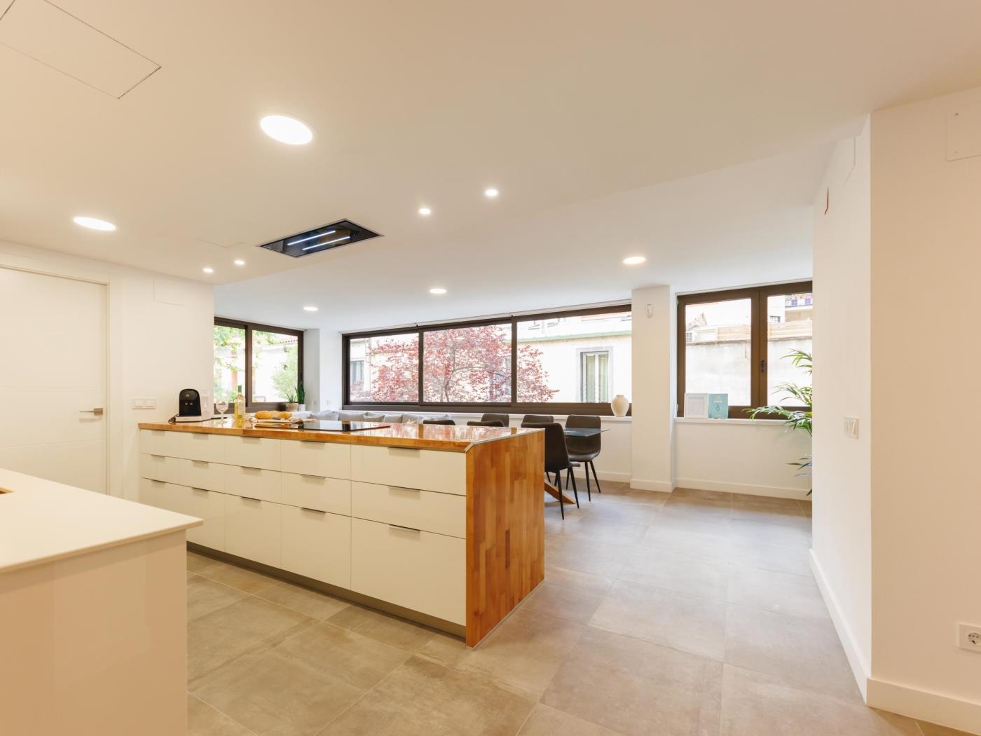 Turbau Entresol B - Holiday Apartment Rental Girona | Bravissimo in Girona