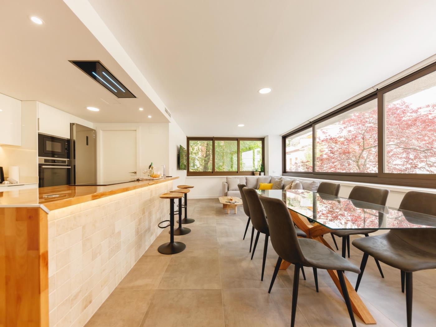 Turbau Entresol B - Holiday Apartment Rental Girona | Bravissimo in Girona