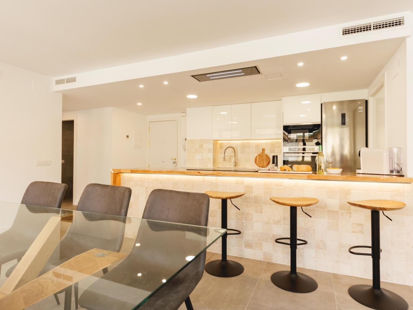 Turbau Entresol B - Holiday Apartment Rental Girona | Bravissimo in Girona
