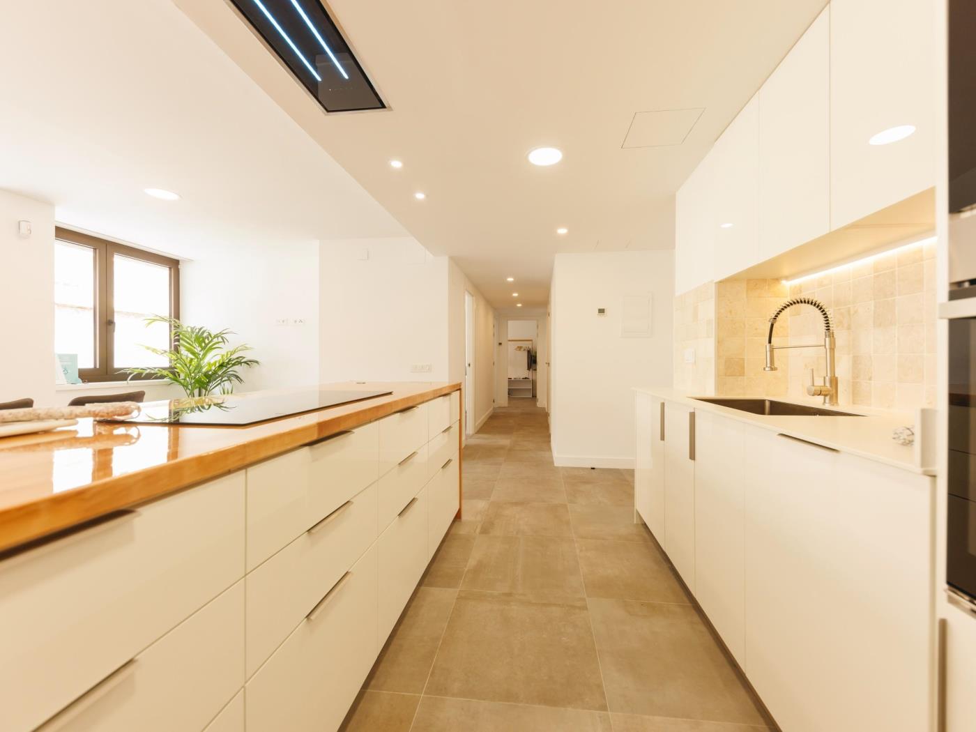 Turbau Entresol B - Holiday Apartment Rental Girona | Bravissimo in Girona