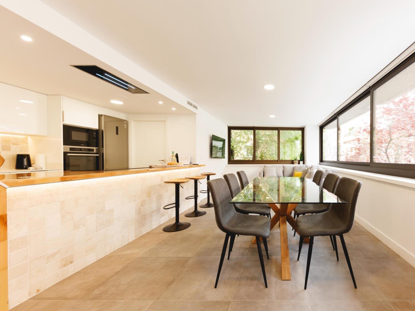 Turbau Entresol B - Holiday Apartment Rental Girona | Bravissimo in Girona