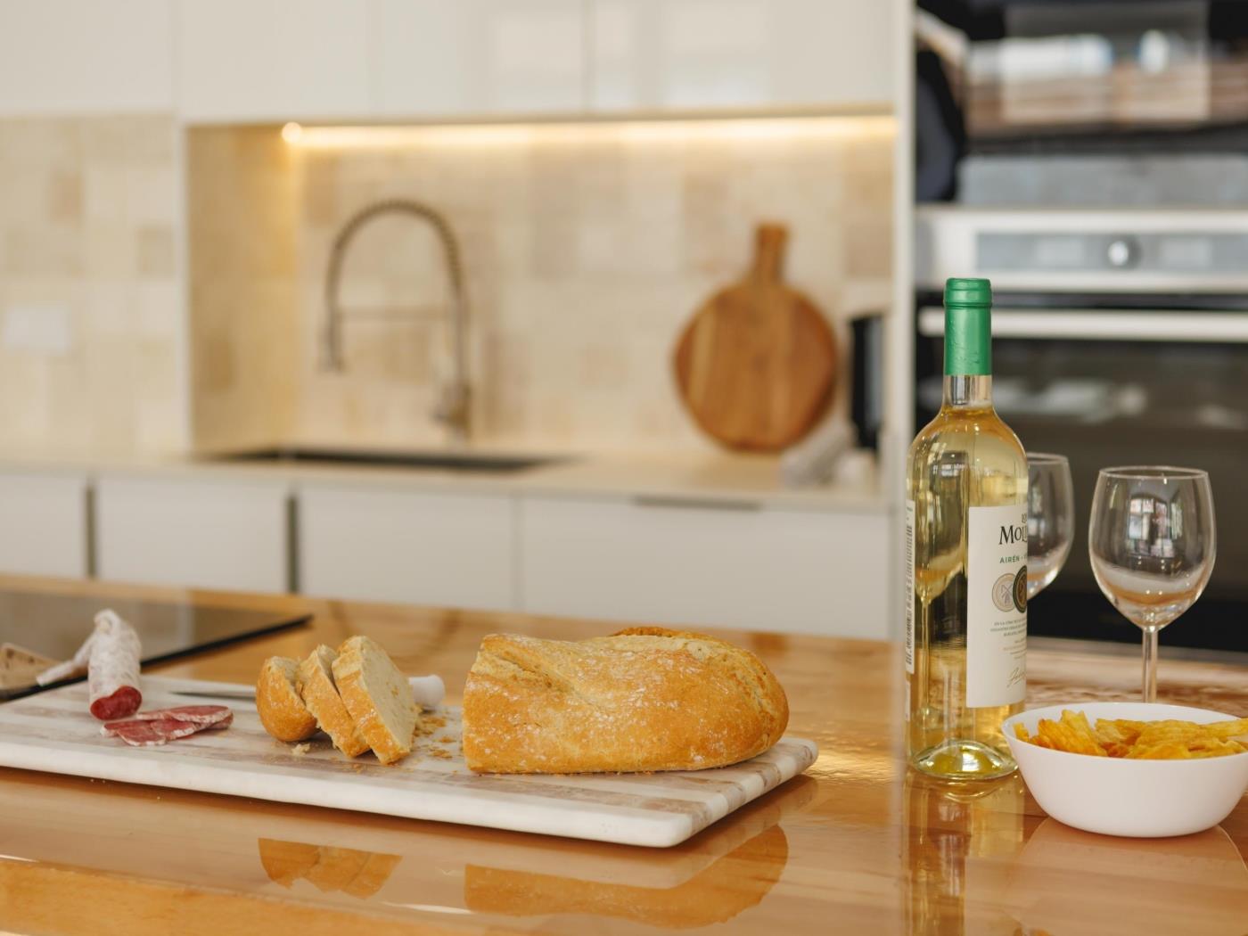 Turbau Entresol B - Holiday Apartment Rental Girona | Bravissimo in Girona