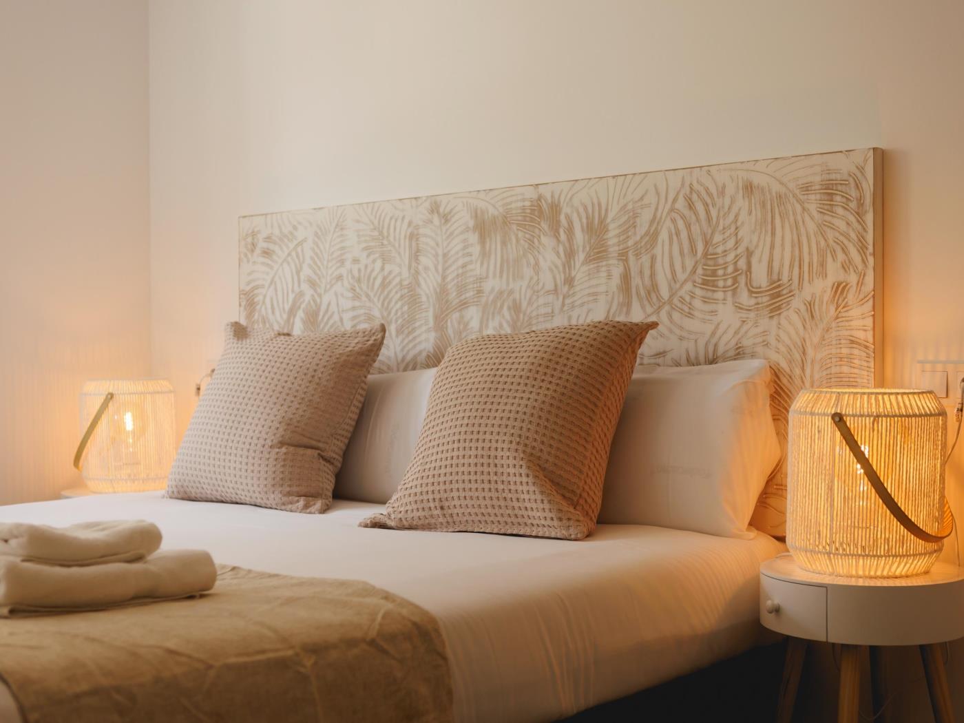 Turbau Entresol B - Holiday Apartment Rental Girona | Bravissimo in Girona