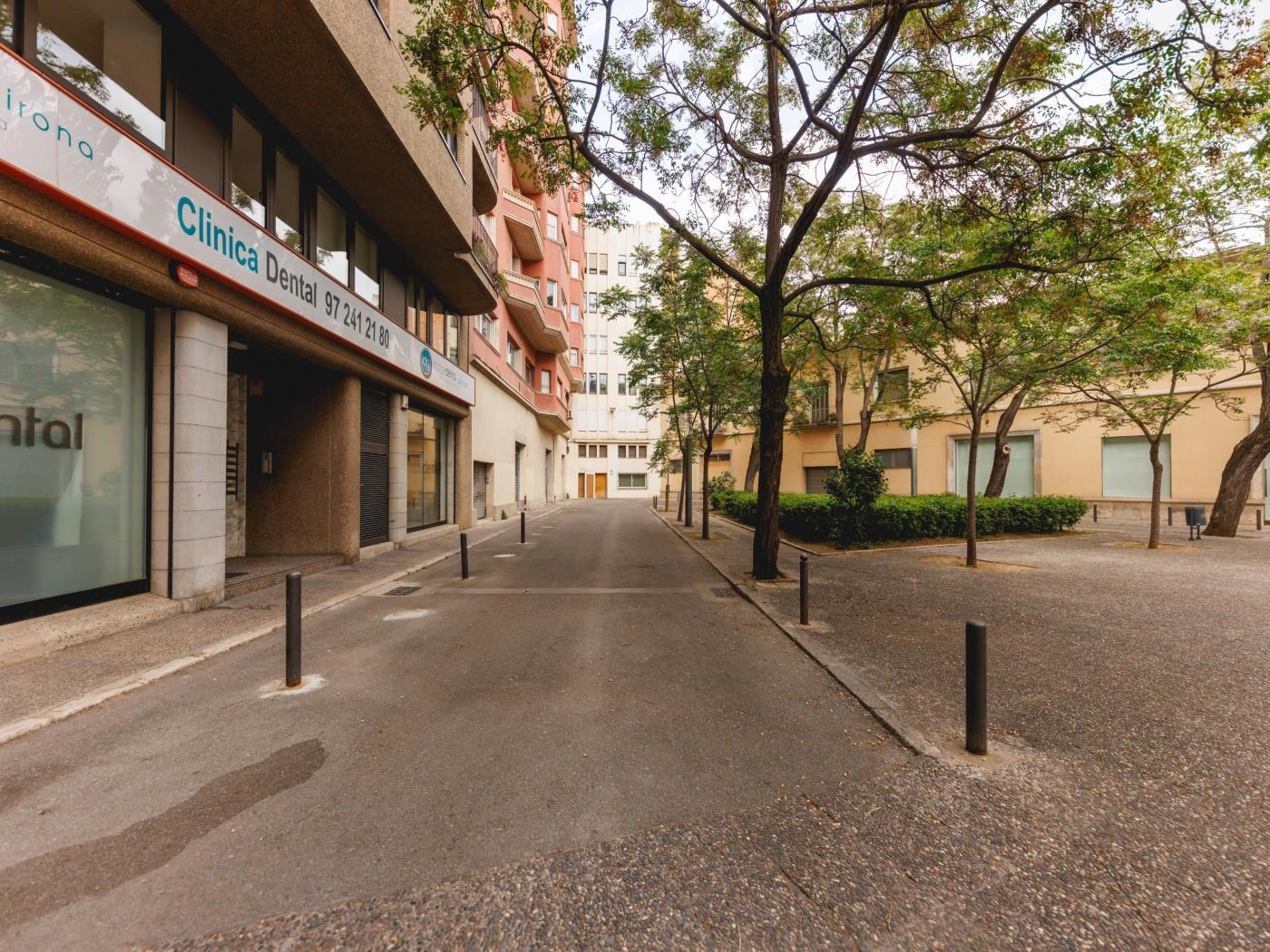 Turbau Entresol B - Holiday Apartment Rental Girona | Bravissimo in Girona
