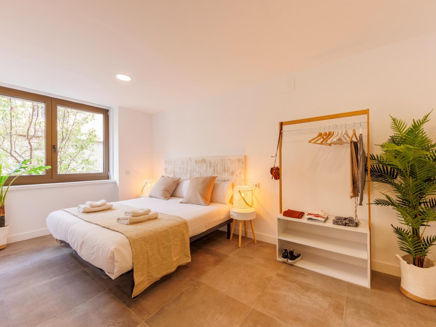 Turbau Entresol B - Holiday Apartment Rental Girona | Bravissimo in Girona