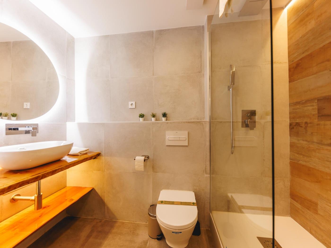 Turbau Entresol B - Holiday Apartment Rental Girona | Bravissimo in Girona
