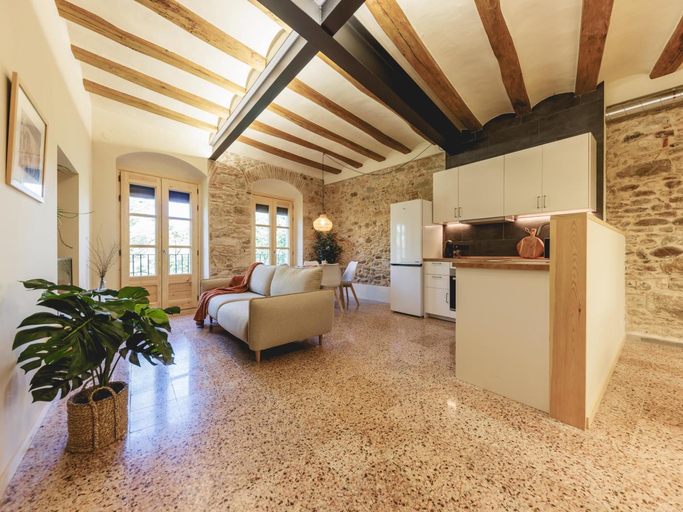 Sant Feliu - Holiday Apartment Rental in Girona | Bravissimo in Girona