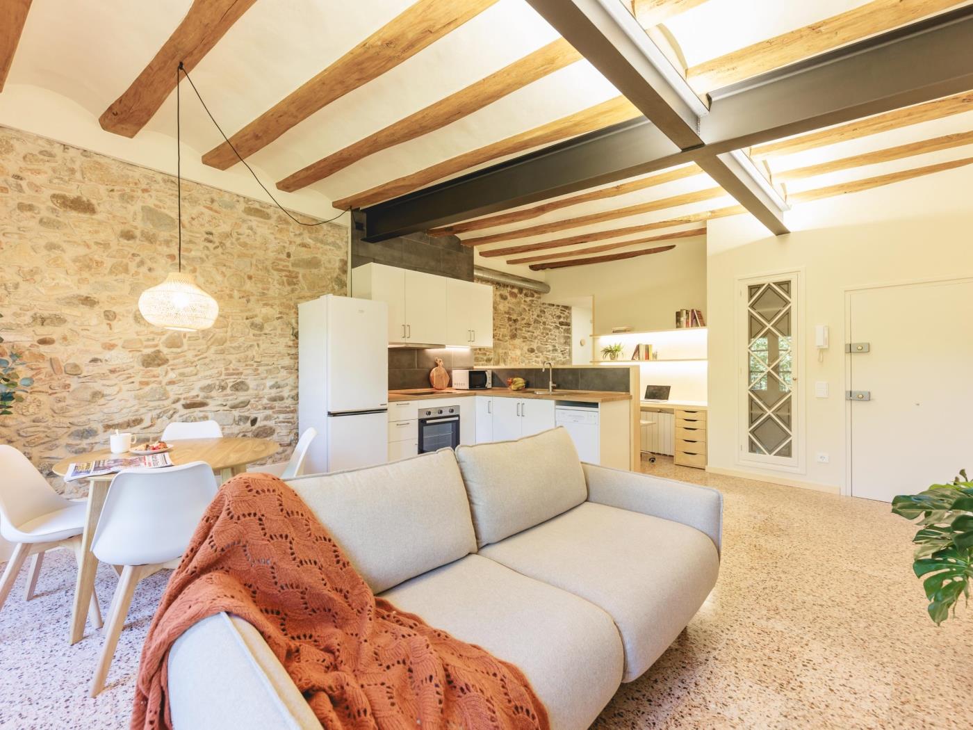 Sant Feliu - Holiday Apartment Rental in Girona | Bravissimo in Girona