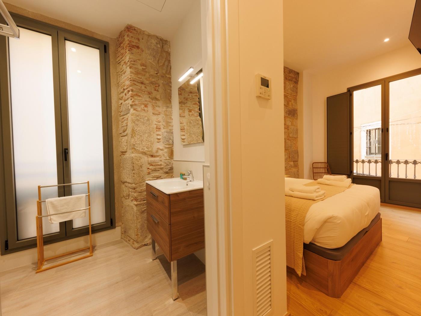 Pont Sant Agusti 1 - Monthly apartment Girona | Bravissimo in Girona