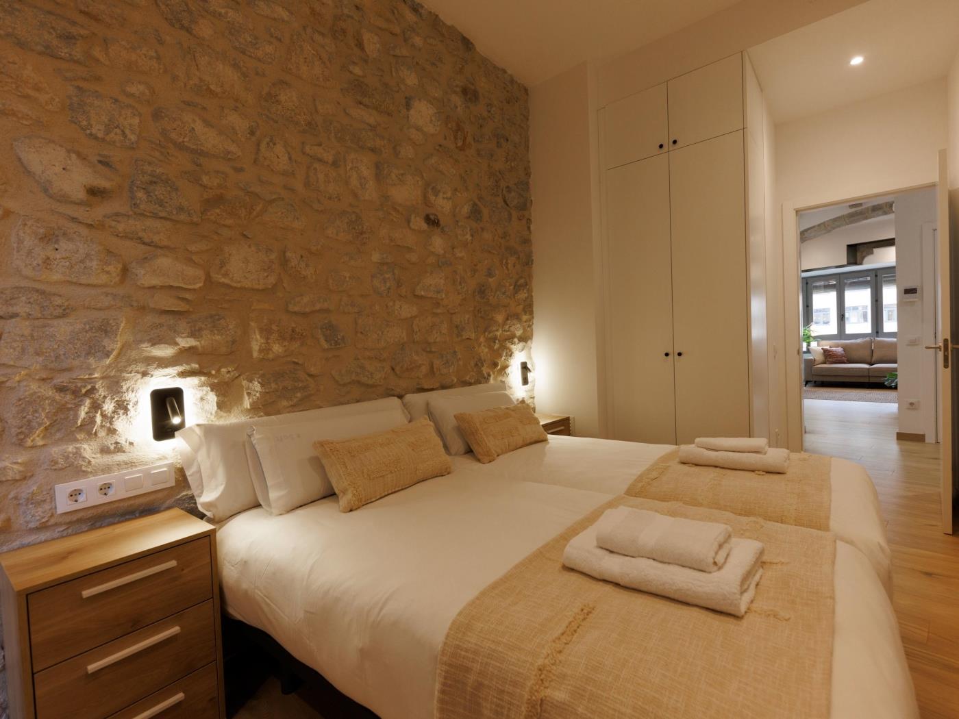 Pont Sant Agusti 1 - Monthly apartment Girona | Bravissimo in Girona