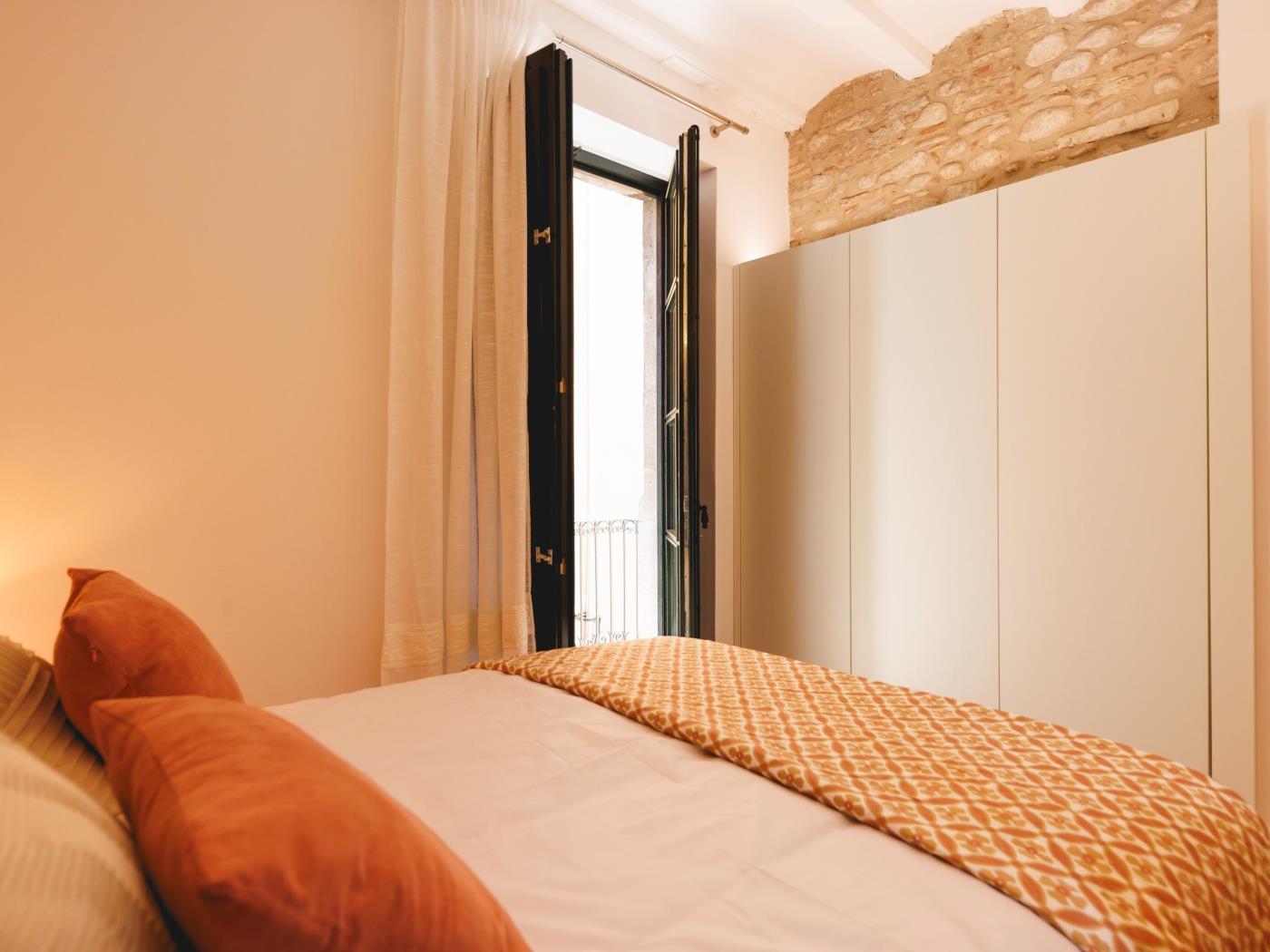 Calderers 7-1 - Monthly apartment in Girona | Bravissimo .en Girona