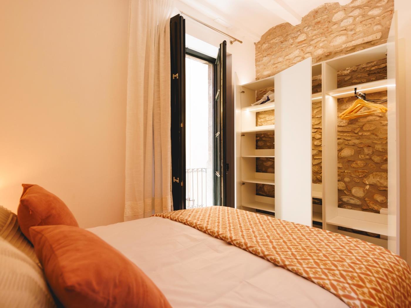 Calderers 7-1 - Monthly apartment in Girona | Bravissimo .en Girona