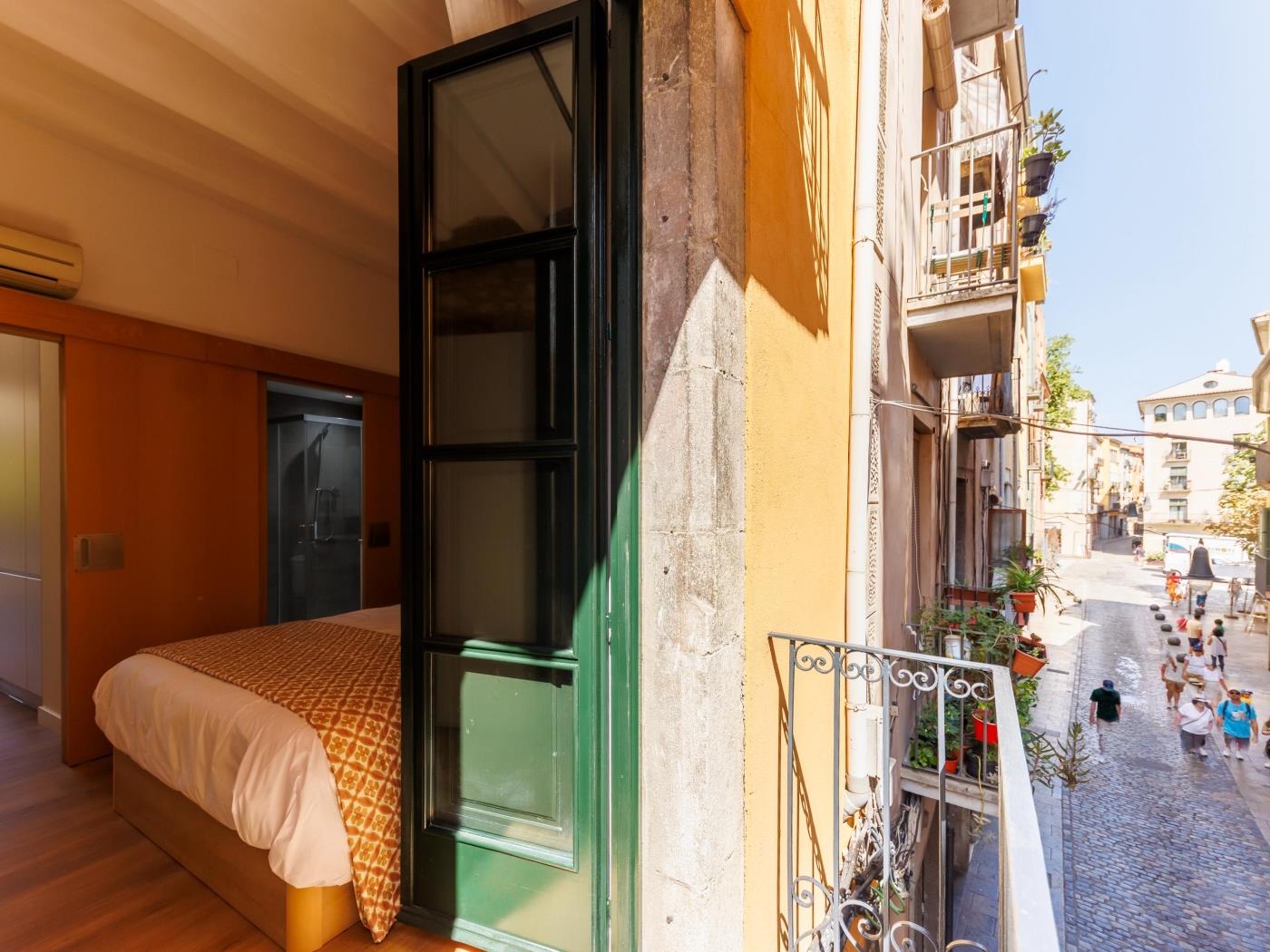 Calderers 7-1 - Monthly apartment in Girona | Bravissimo .en Girona