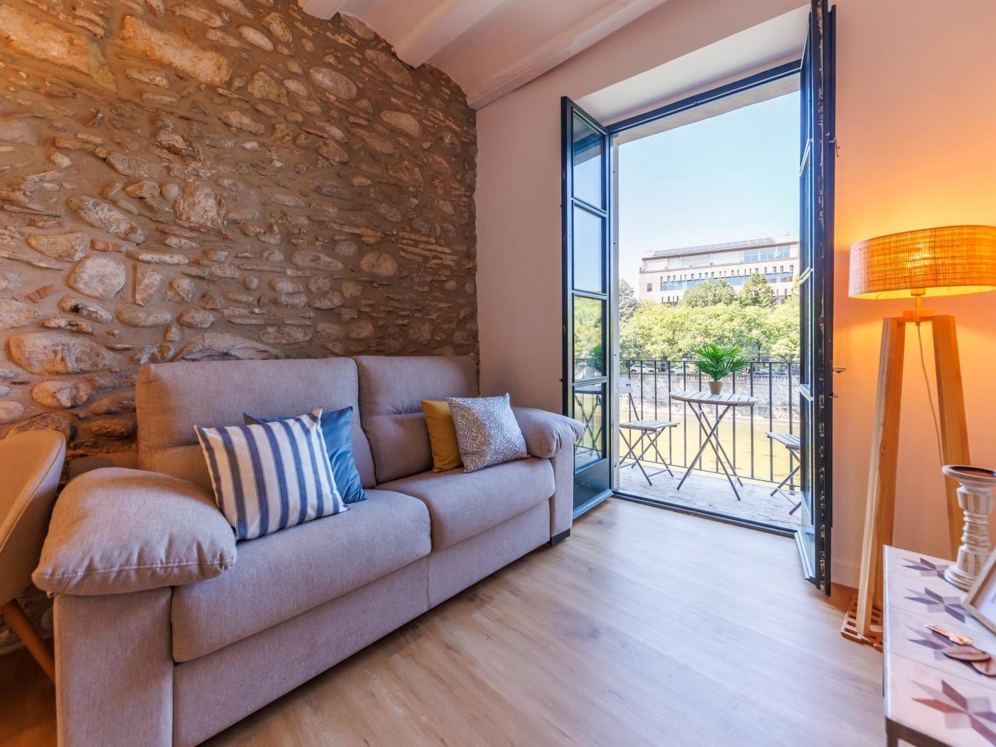 Calderers 7-1 - Monthly apartment in Girona | Bravissimo .en Girona