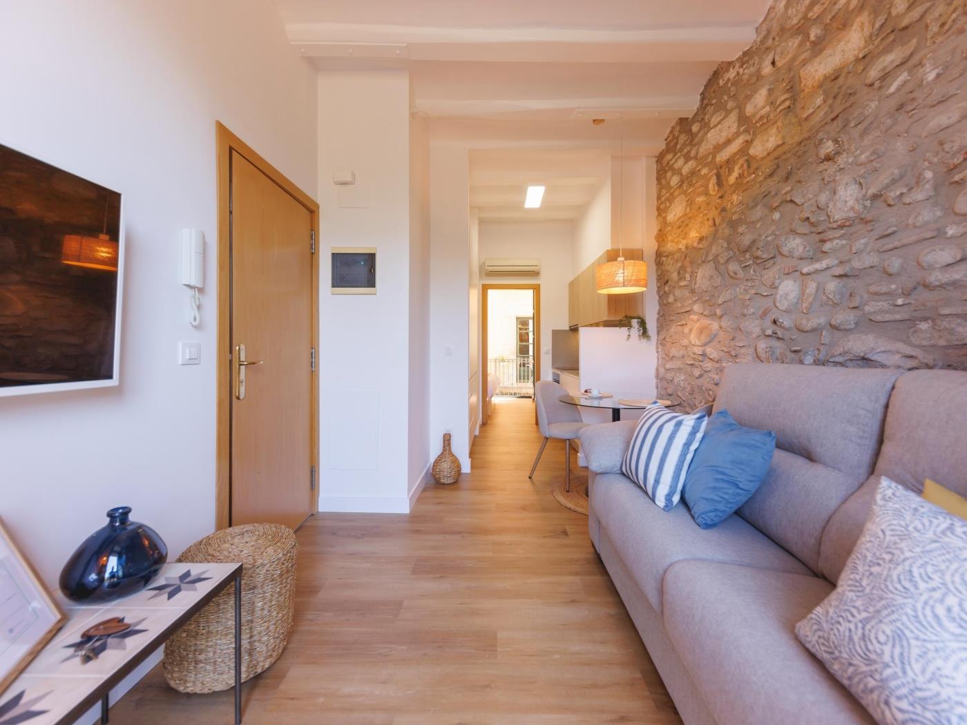 Calderers 7-1 - Monthly apartment in Girona | Bravissimo .en Girona