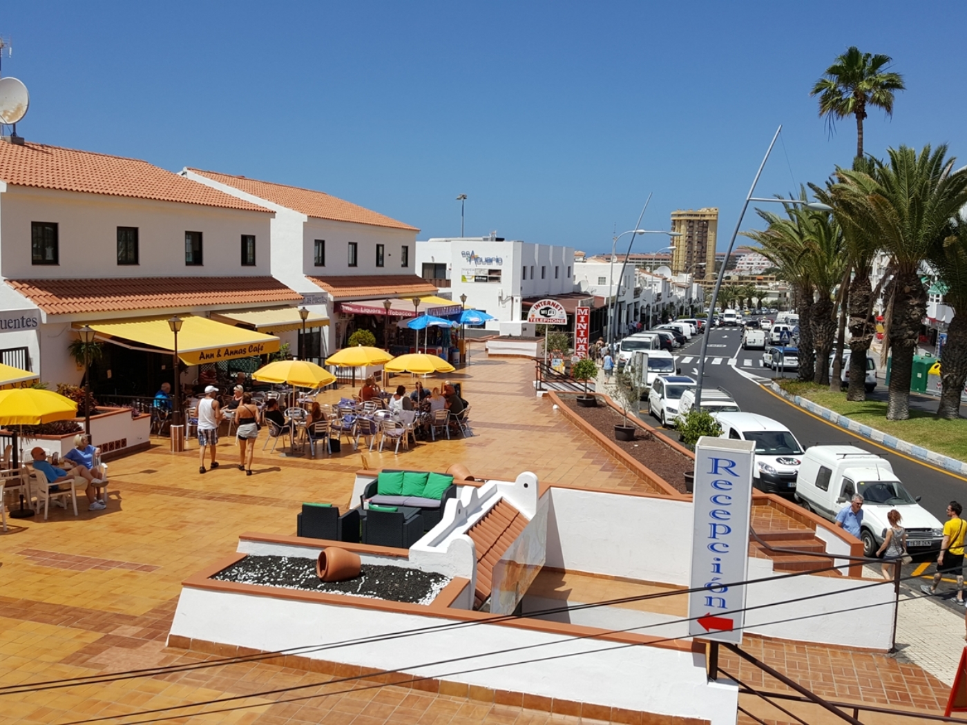 Live Los Cristianos Habana Avenue in Los Cristianos