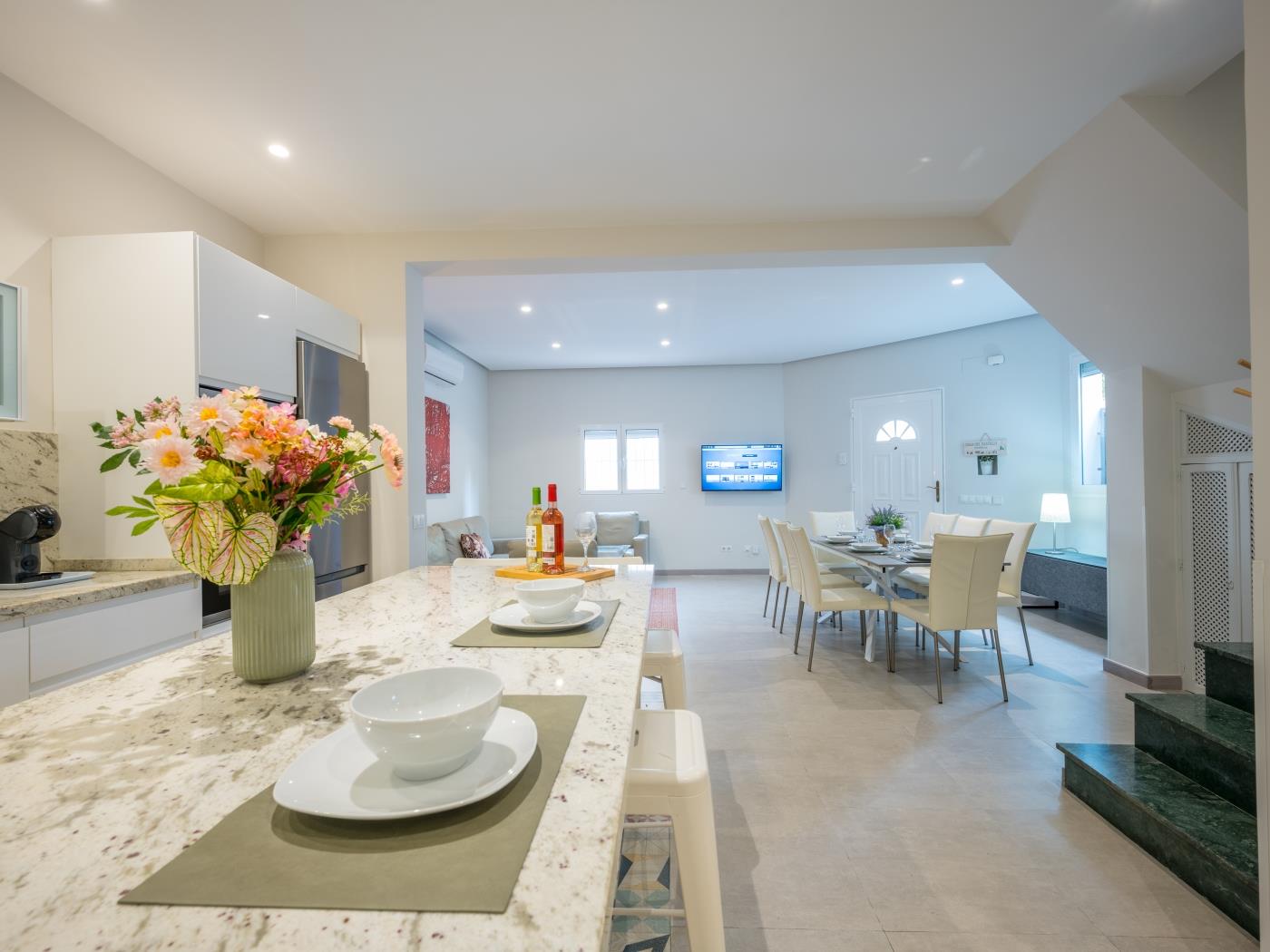 Flat screen TV, air conditioners and versatile spaces for the most comfortable holiday