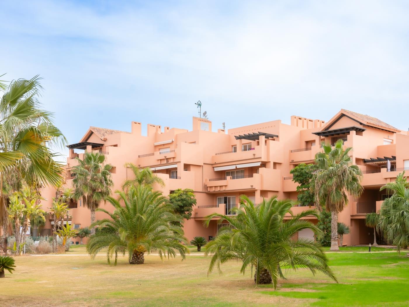 Sun and Golf Apartment by Rentalole em Torre Pacheco
