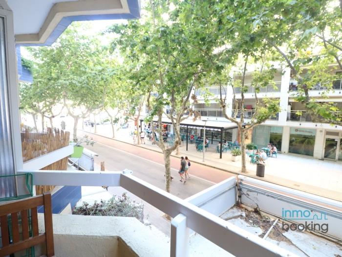 Alboran Apartment,with pool and near the beach in SALOU