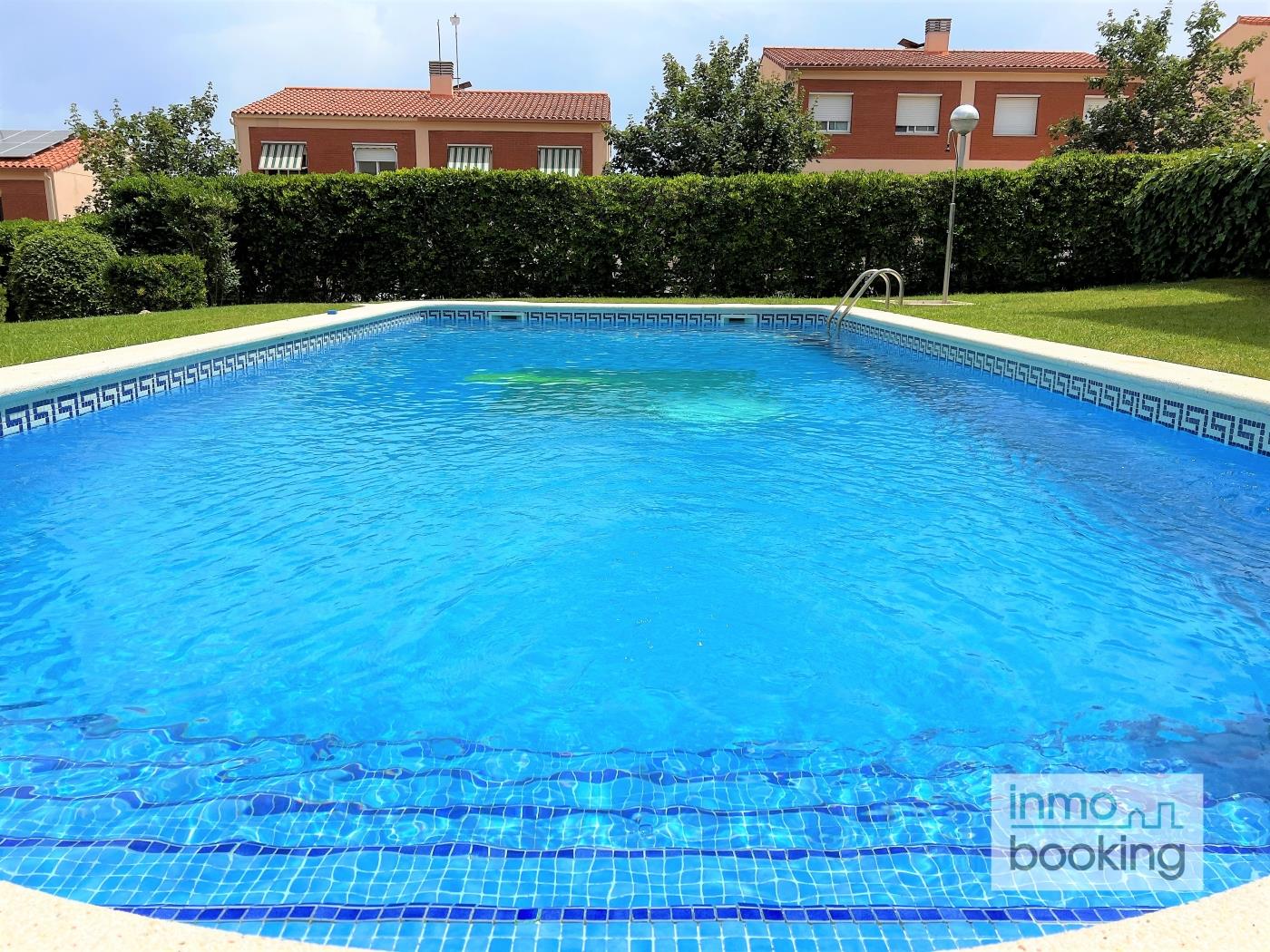 InmoBooking Ático Green Residencial con piscina y barbacoa in Salou
