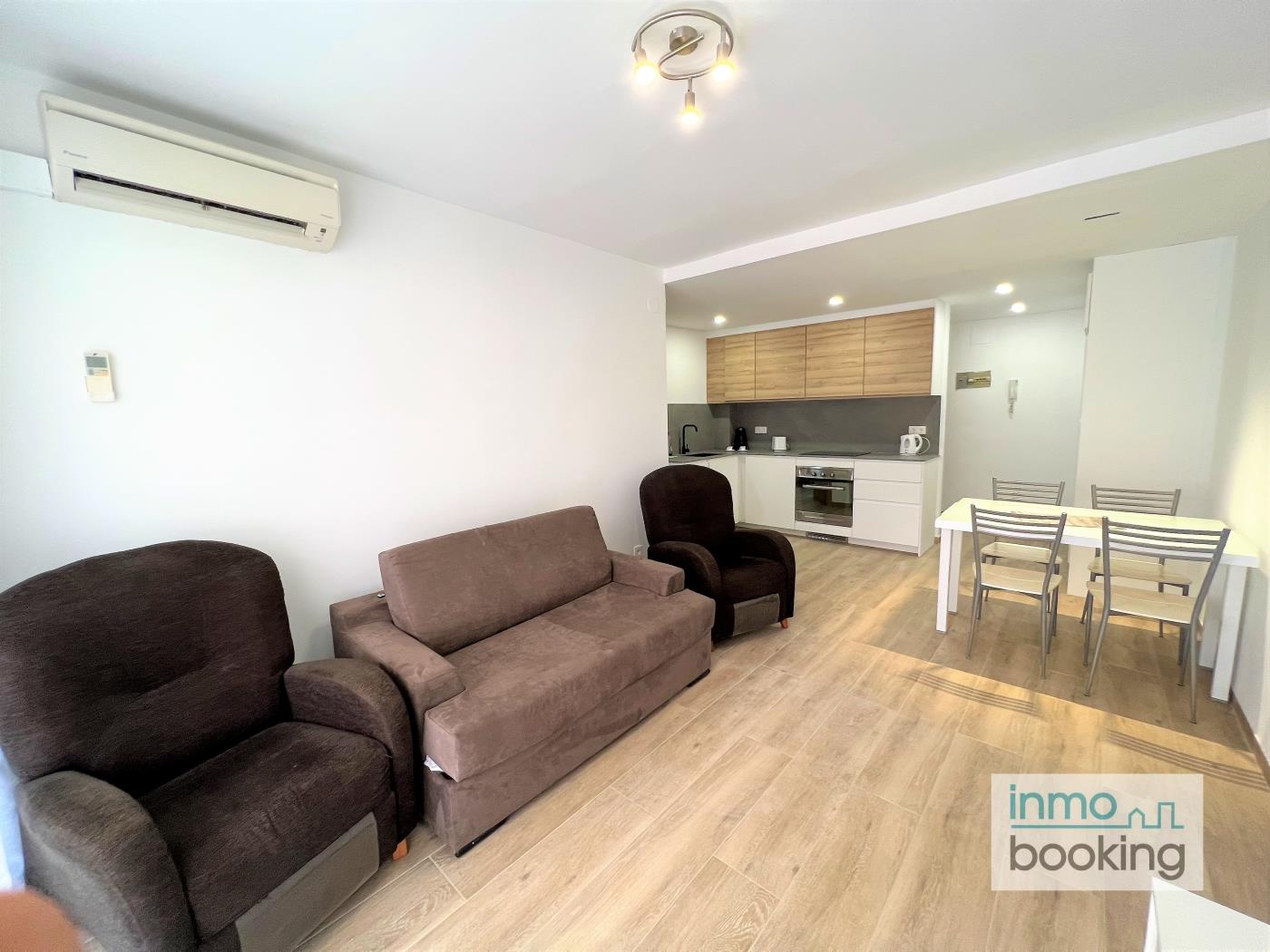 Nice apartment in the heart of Salou. Air-conditioned and close to the beach in Salou
