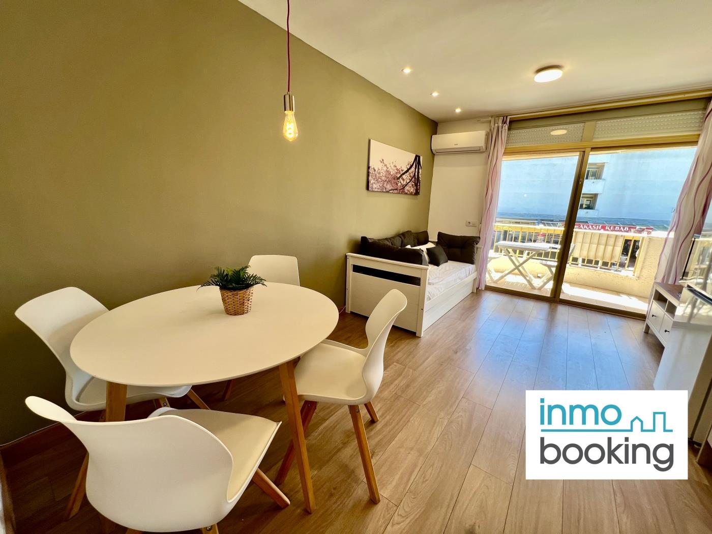 New Loft internacional , climatizado con piscina y playa. en cambrils