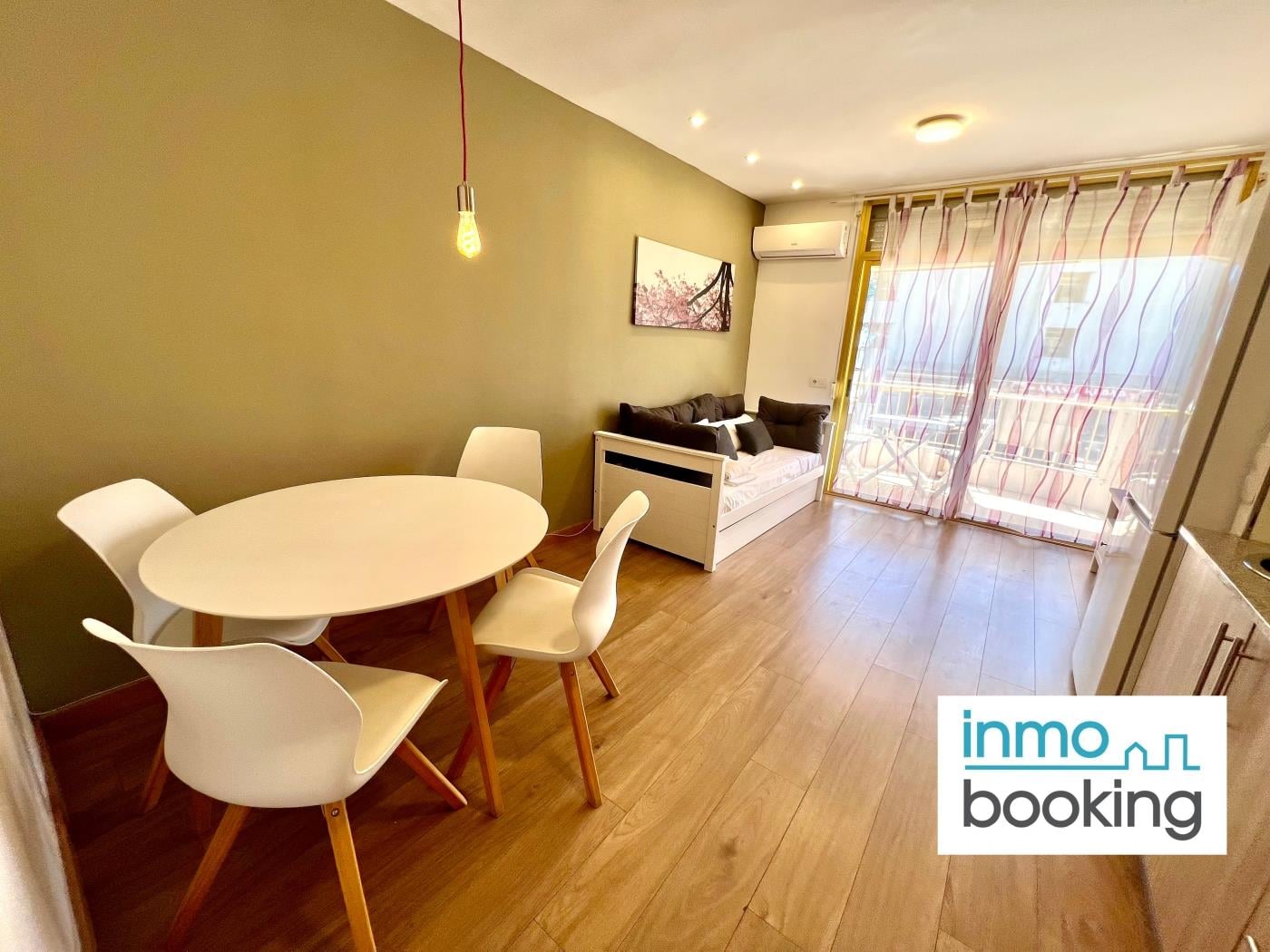 New Loft internacional , climatizado con piscina y playa. en cambrils
