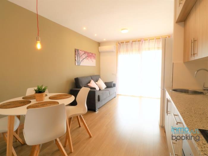 New international Loft, air-conditioned with pool and beach. in cambrils