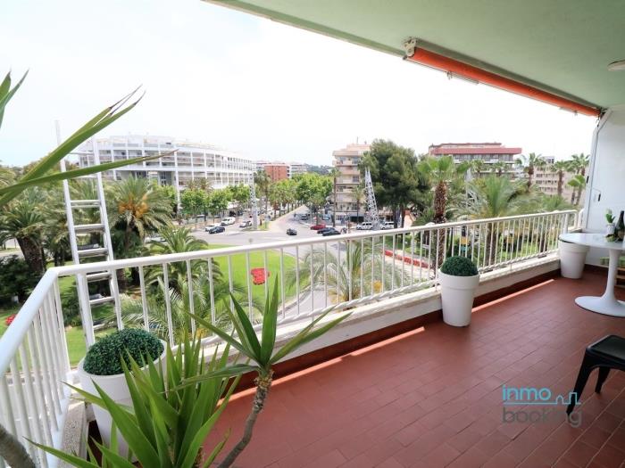 InmoBooking Mercurio, heated and close to the beach in Salou
