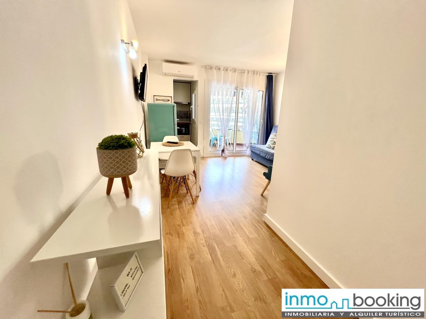 New Alboran Salou, climatitzat, piscina i wifi a Salou